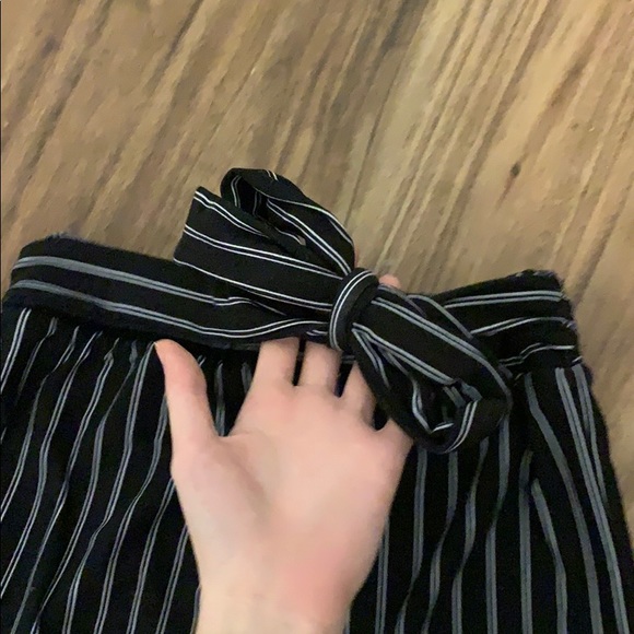 Black and white • Ankle cut • Striped flare pants - Picture 2 of 3